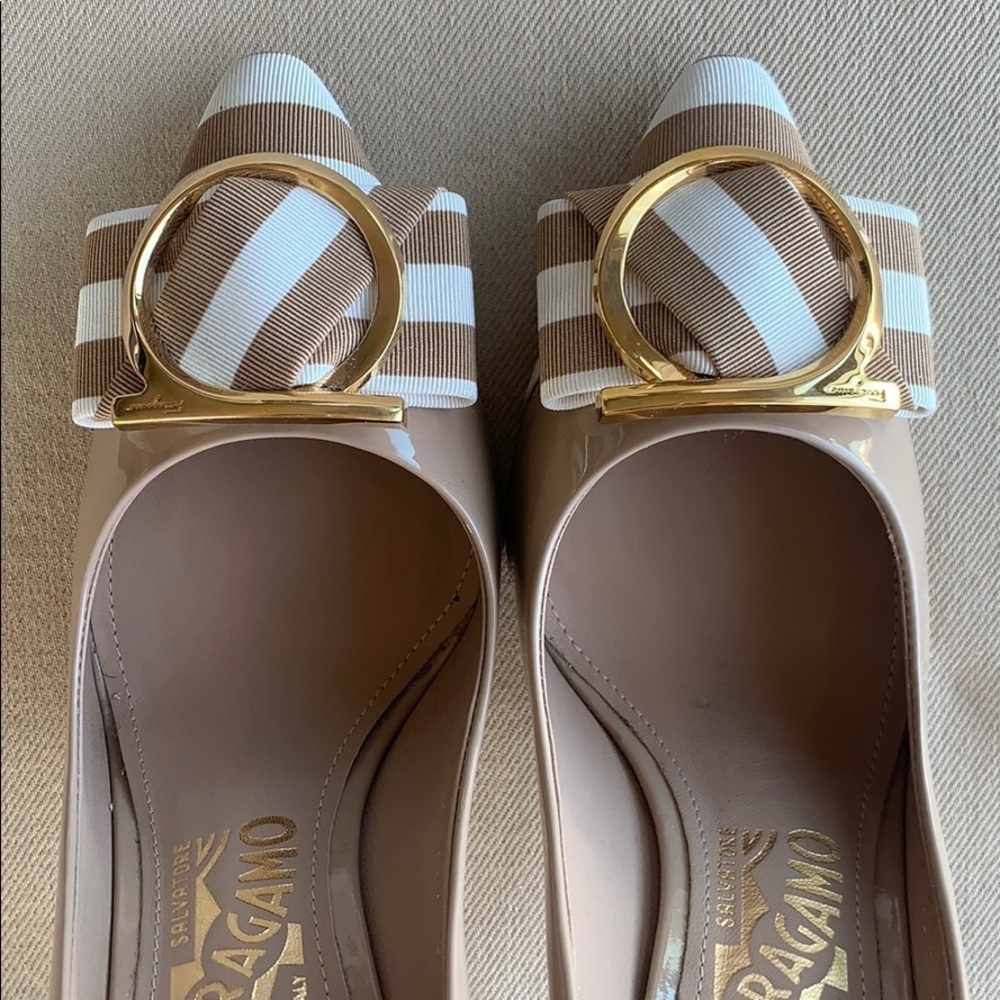Salvatore Ferragamo Ezia 100mm Pumps - Picture 12 of 15